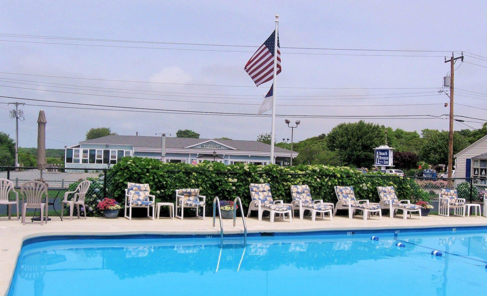 A Beach Breeze Inn West Harwich Exterior photo